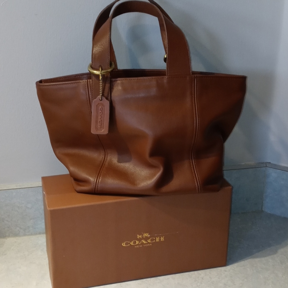 EUC, Vintage Tan Coach Purse #4133